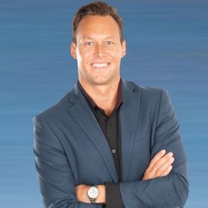 Meet your Posher, Adam